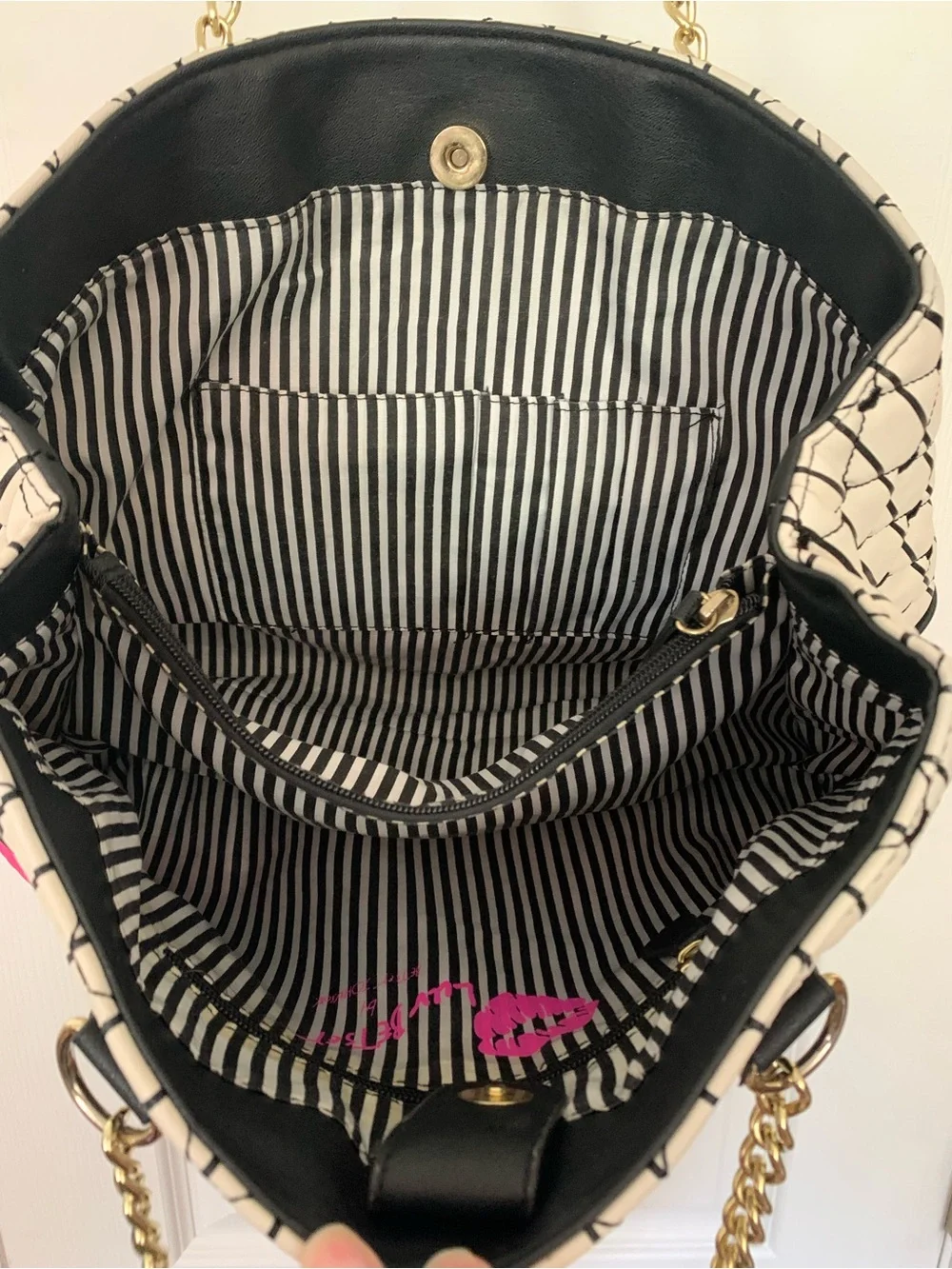 Retro Betsey Johnson Luv Quilted Shoulder Bag
